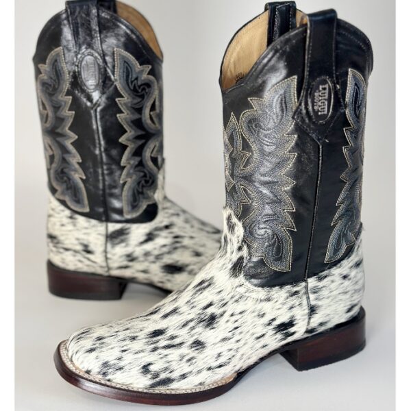 Bota vaquera de pelo de vaca natural con horma bulldog