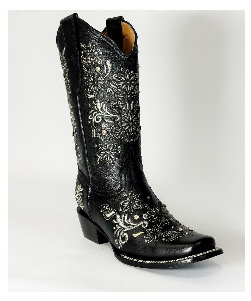 Bota vaquera de dama en piel de res color NEGRA, con un diseño de bordado láser en el tubo y la parte inferior.