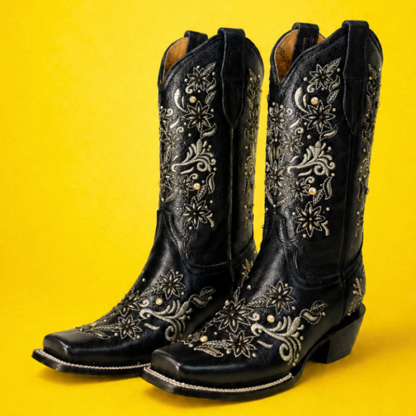 Bota Vaquera Corte Láser Paulina Negra