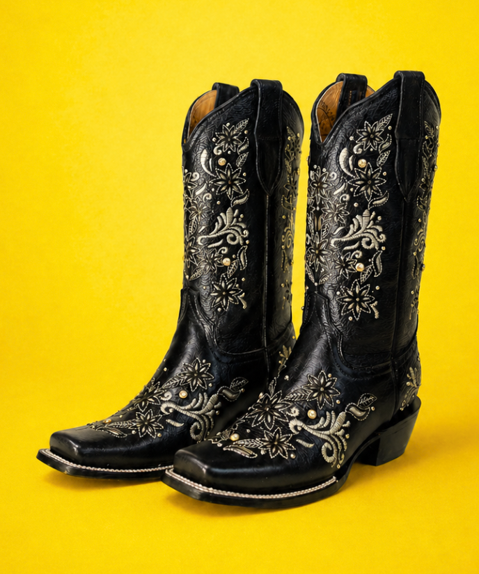 Bota Vaquera Corte Láser Paulina Negra