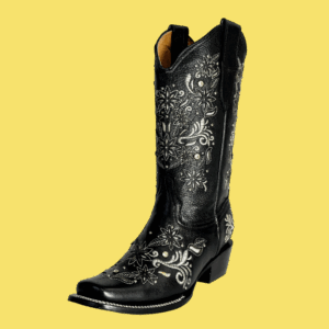 Bota vaquera de dama en piel de res color NEGRA, con un diseño de bordado láser en el tubo y la parte inferior.