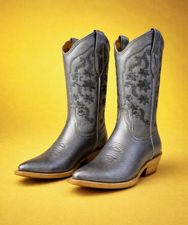 Bota Vaquera Camila Plateada de Piel