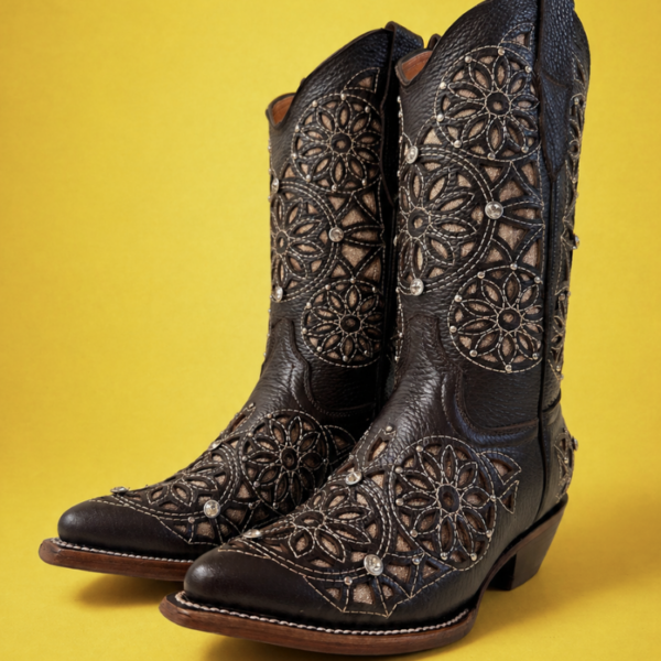 Bota Vaquera Puntal Corte Láser Atrapasueños Café